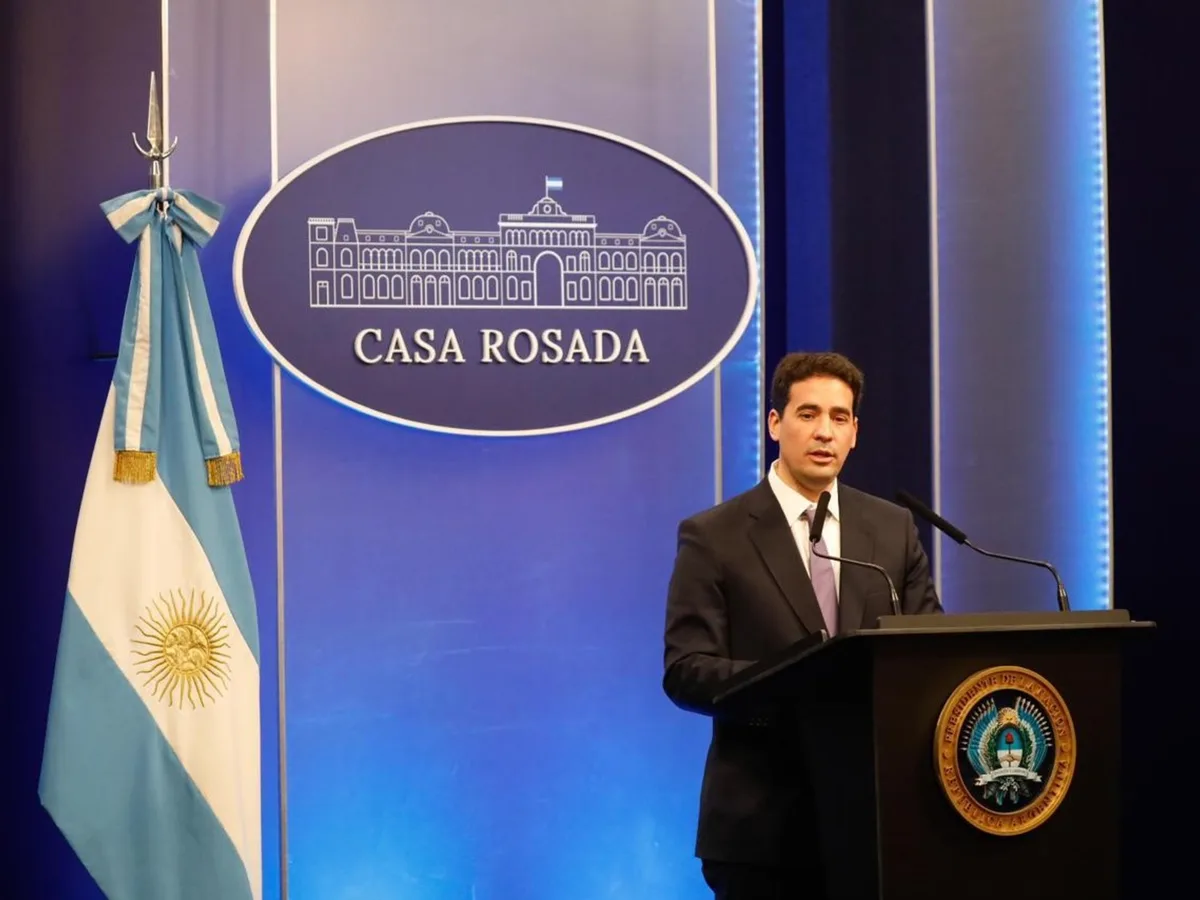 Adrián Ravier debutó como vocero presidencial: sin chicanas, con cifras y el mantra "de Adorni no se habla"