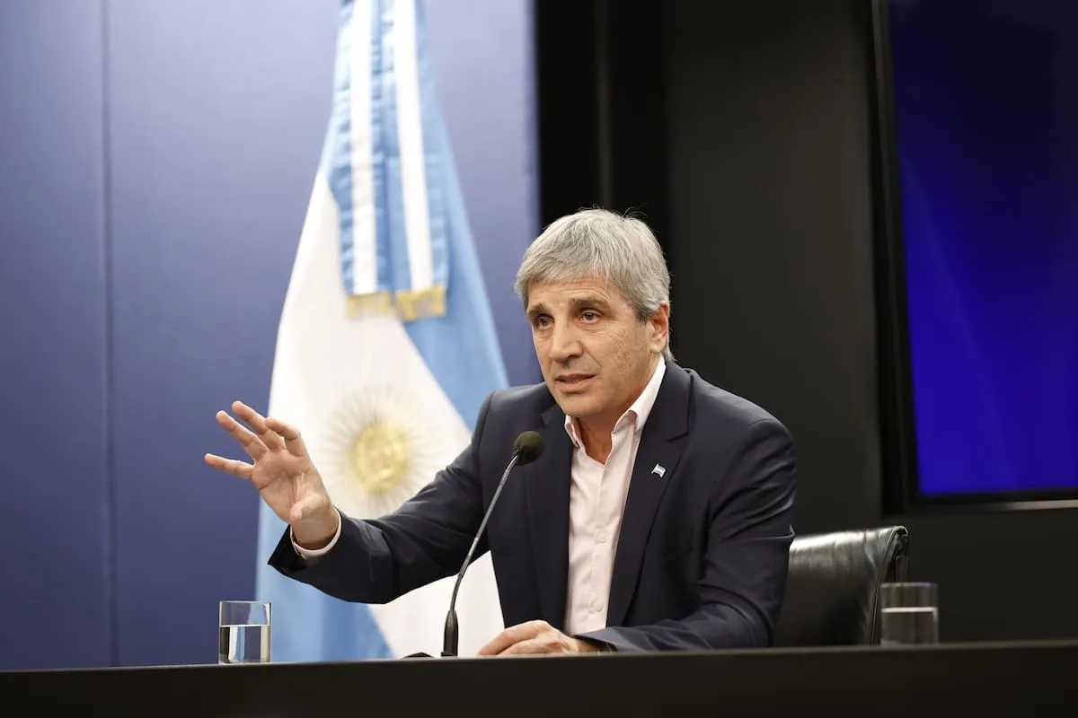 Caputo presenta el cronograma de baja de retenciones hasta 2028