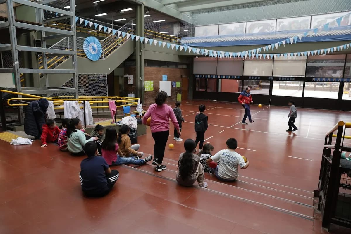 Inversión de $16.000 millones: la Ciudad construye espacios deportivos en 20 escuelas porteñas