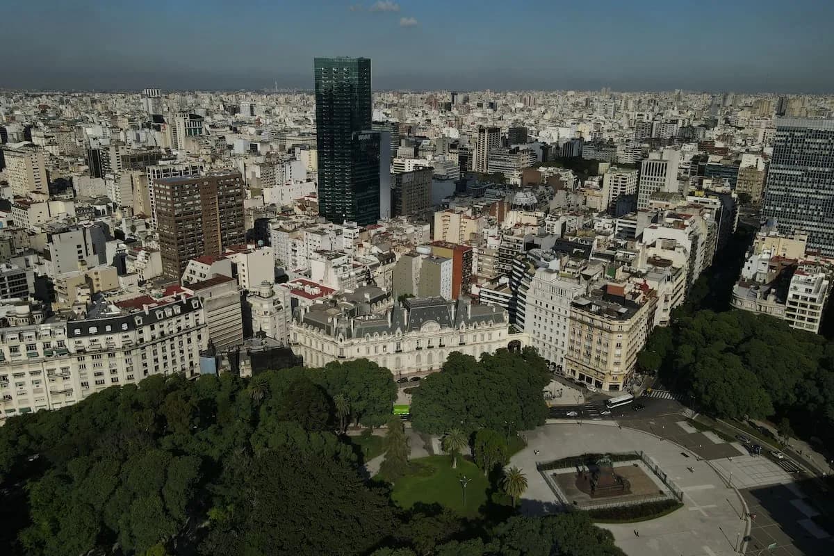 Banco Ciudad y AABE Subastarán Inmuebles en Diferentes Barrios de Buenos Aires