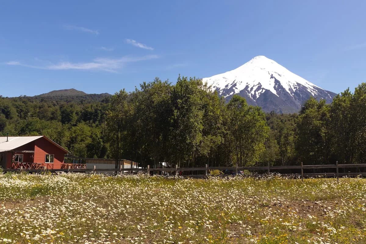 Muere escalador en volcán Osorno: complican rescate las condiciones del terreno