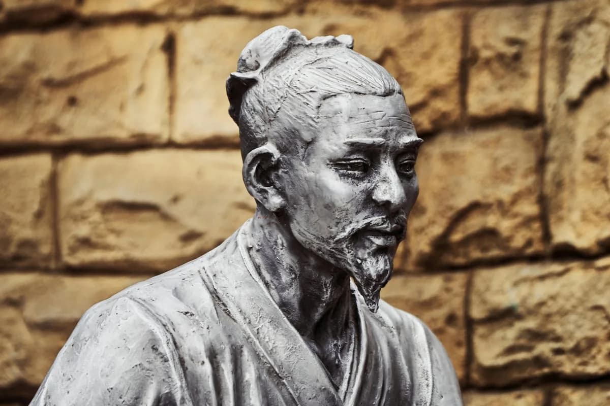 Confucio y el arte de no resentirse: exigirse mucho, esperar poco