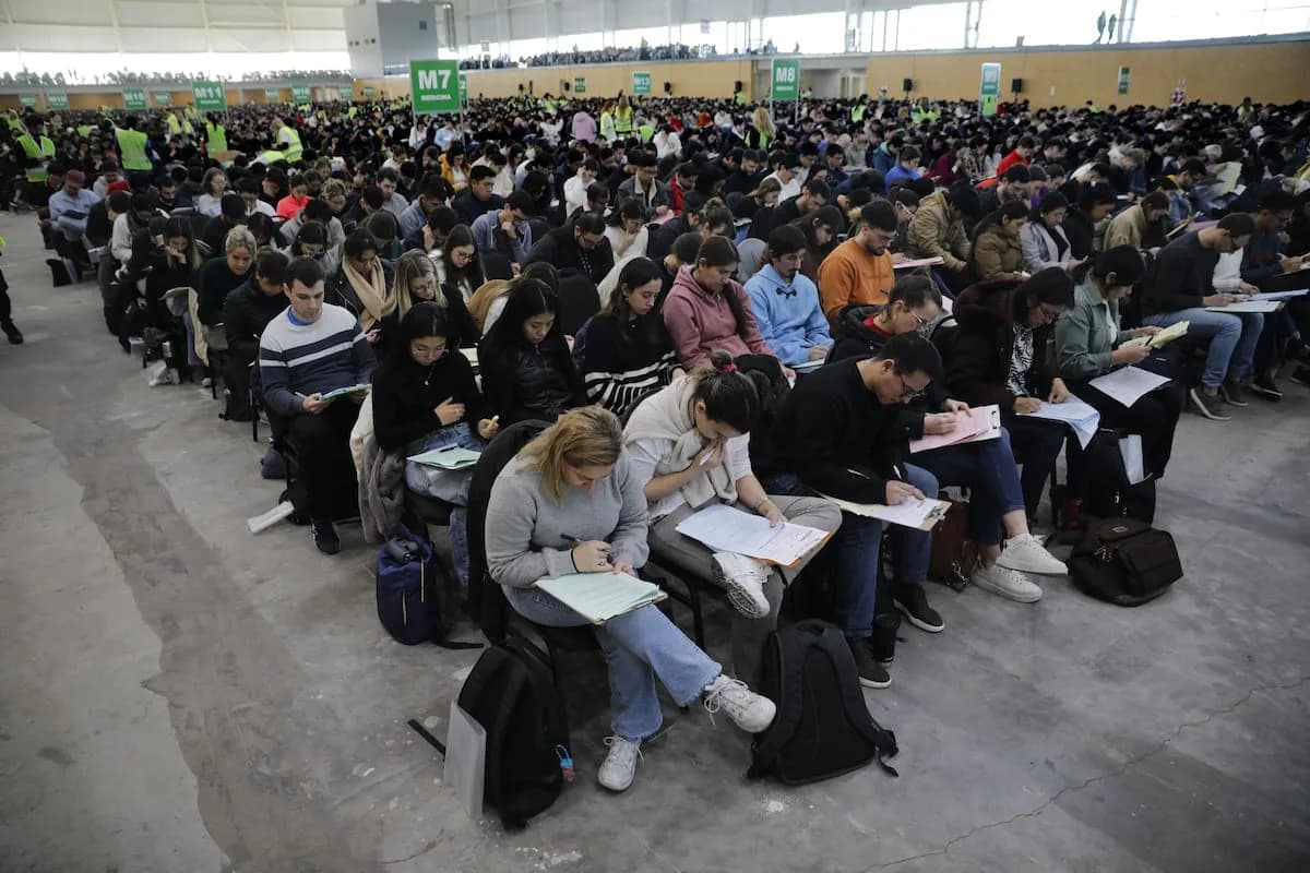 Residencias médicas: cirugía lidera las preferencias entre 5.663 profesionales habilitados