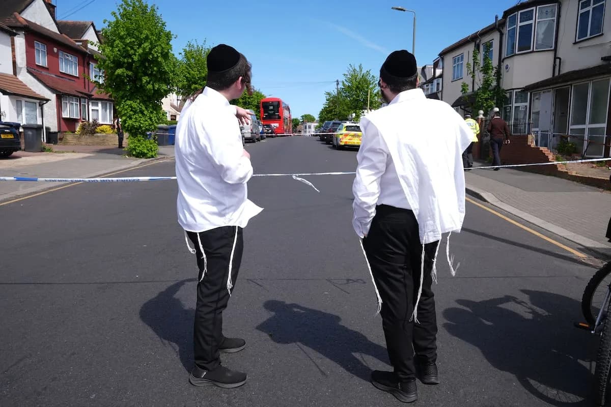 Apuñalan a dos hombres en Golders Green y detienen a un sospechoso
