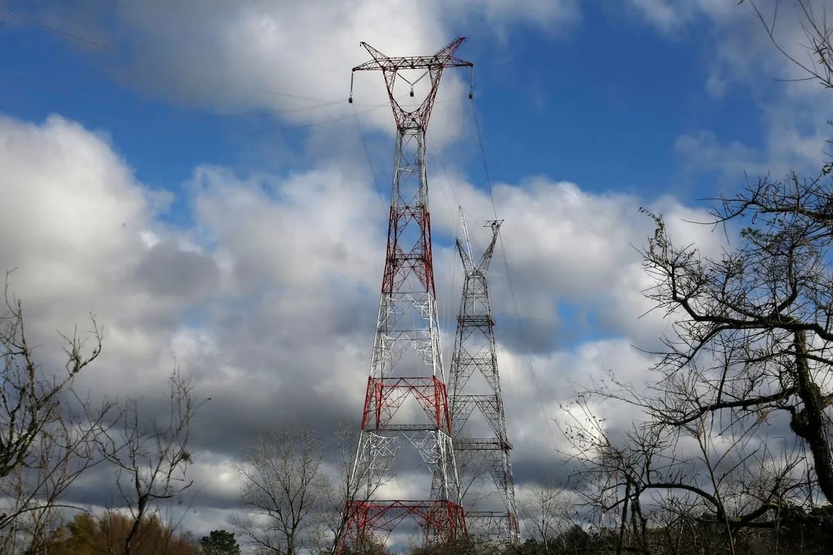 El Gobierno licitará ampliación de red eléctrica en el AMBA con financiamiento privado