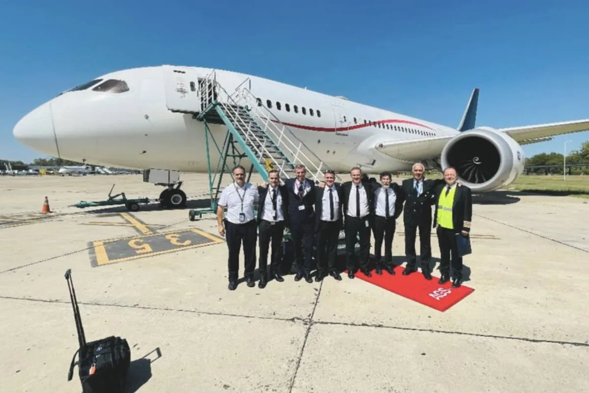 Enrique Piñeyro constituyó Anchoíta Aviación como filial para operar vuelos humanitarios
