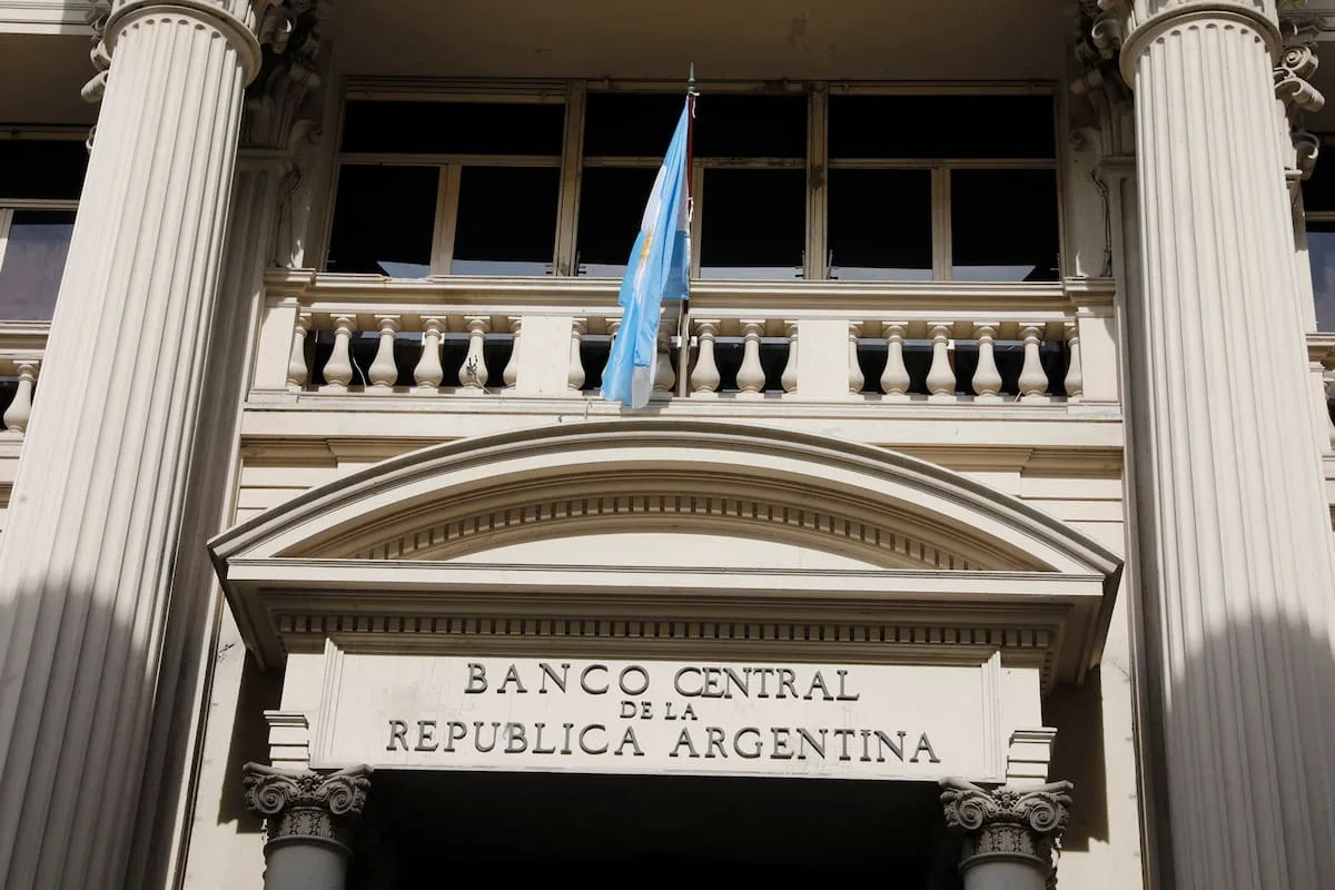 El BCRA negocia extender y abaratar sus operaciones de financiamiento