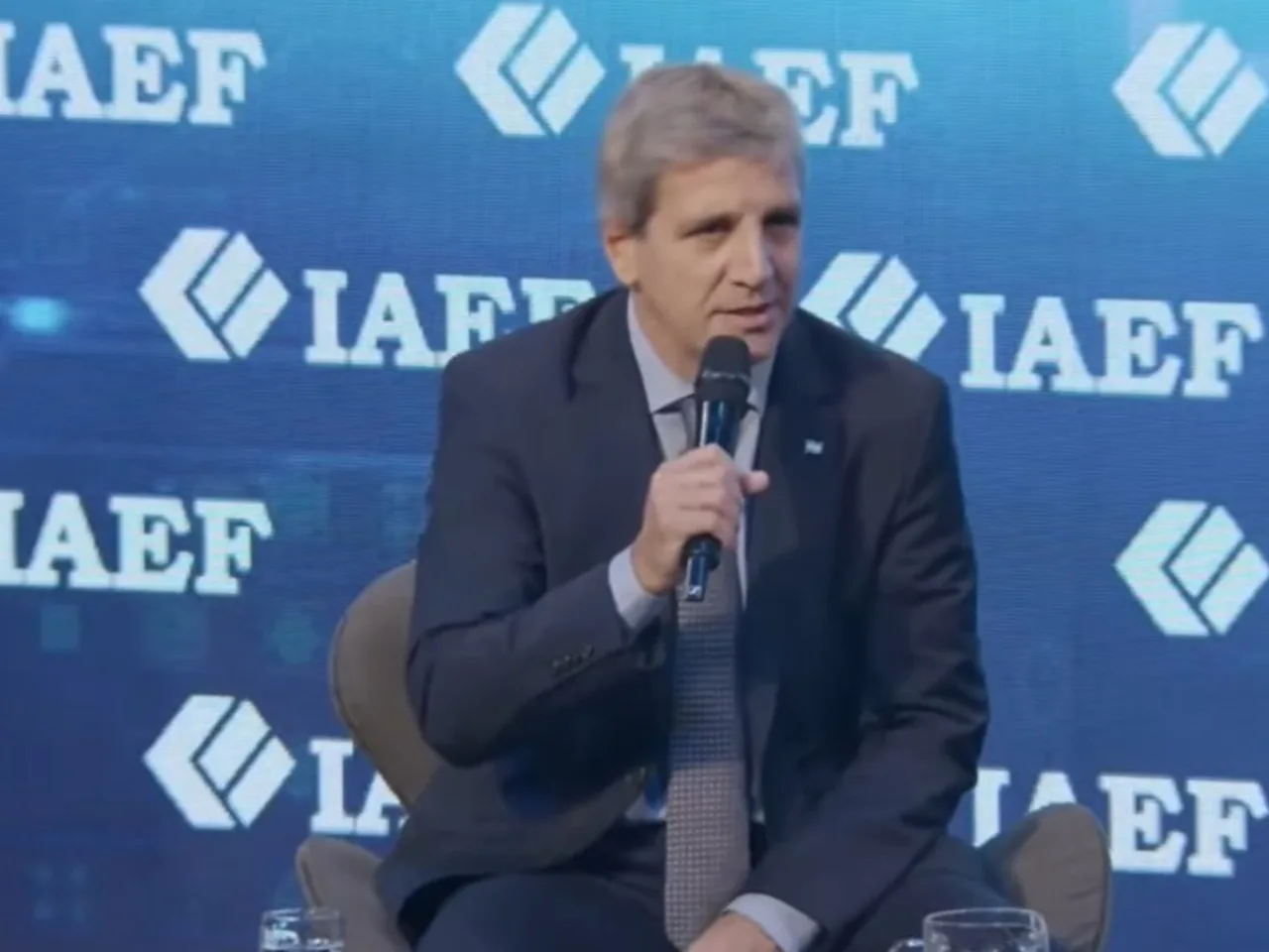Caputo anuncia nuevo proyecto de Inocencia Fiscal con cambios sugeridos por contadores