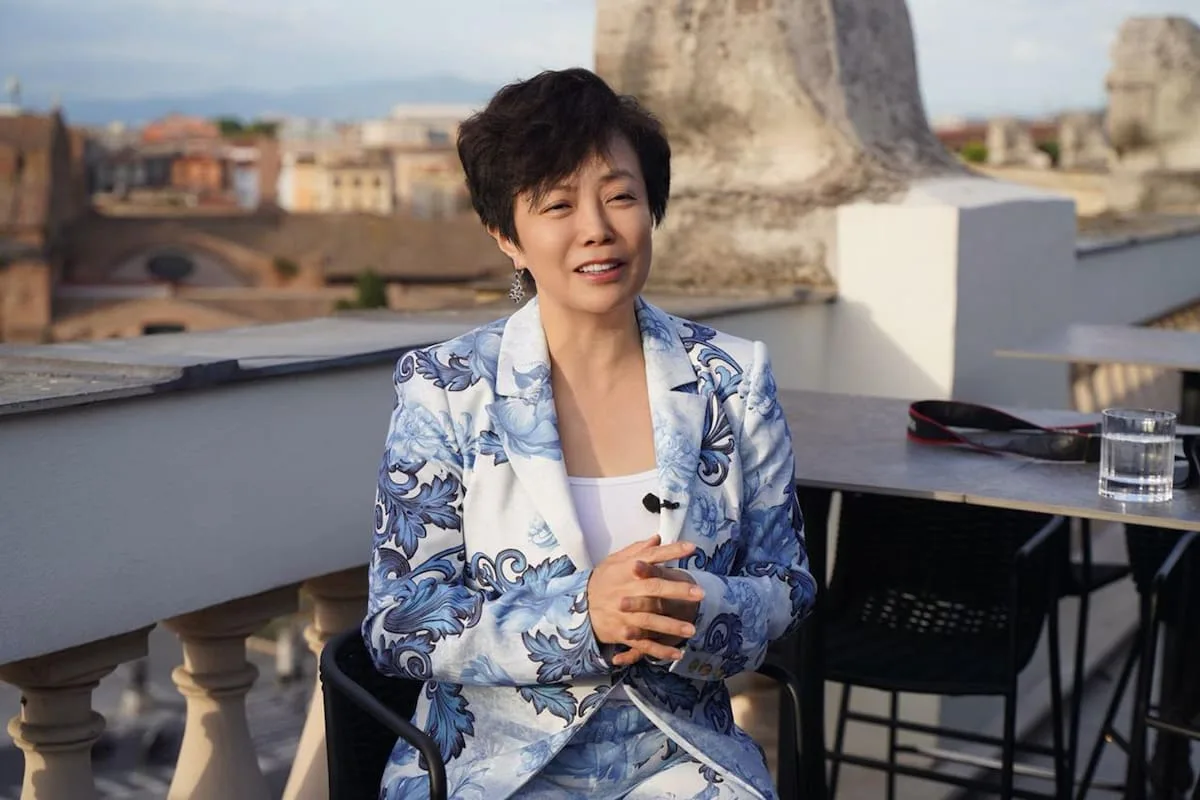Stella Li de BYD: "No necesitamos pelear, lanzamos los autos y ganan solos"