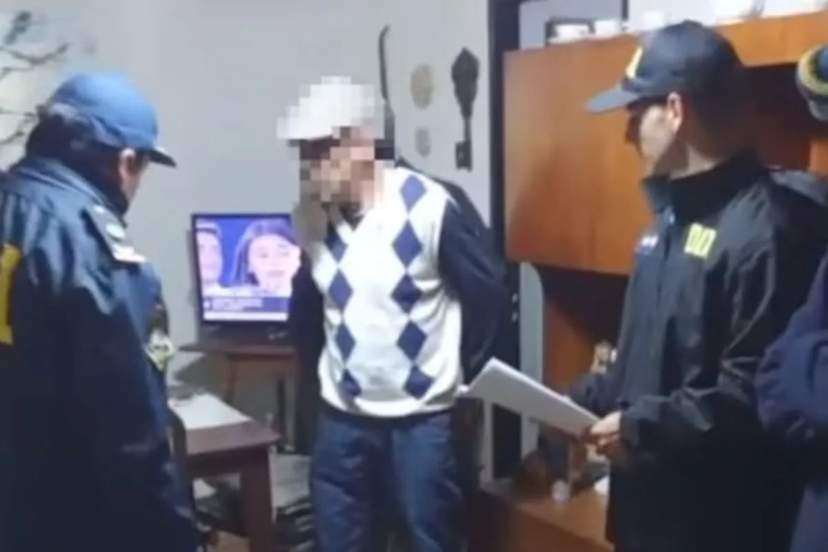 Detuvieron por intento de homicidio al hombre que golpeó a un adolescente en camilla