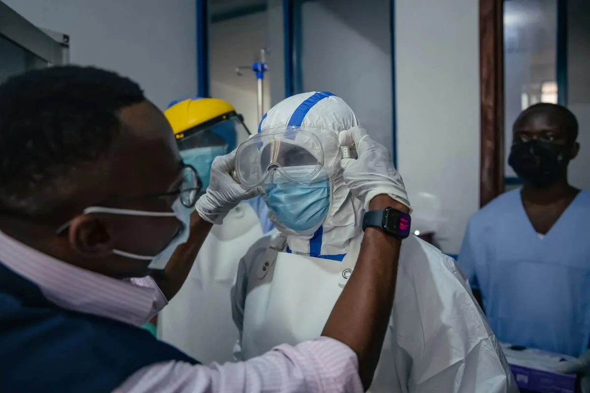 Congo enfrenta brote de ébola debilitado por recortes de ayuda internacional