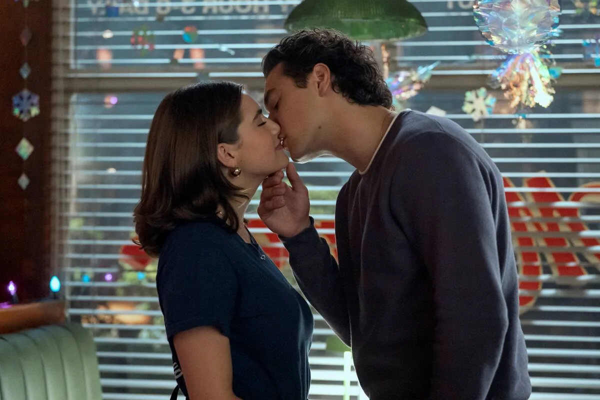 Off Campus: quiénes son los protagonistas de la serie que arrasa en Prime Video